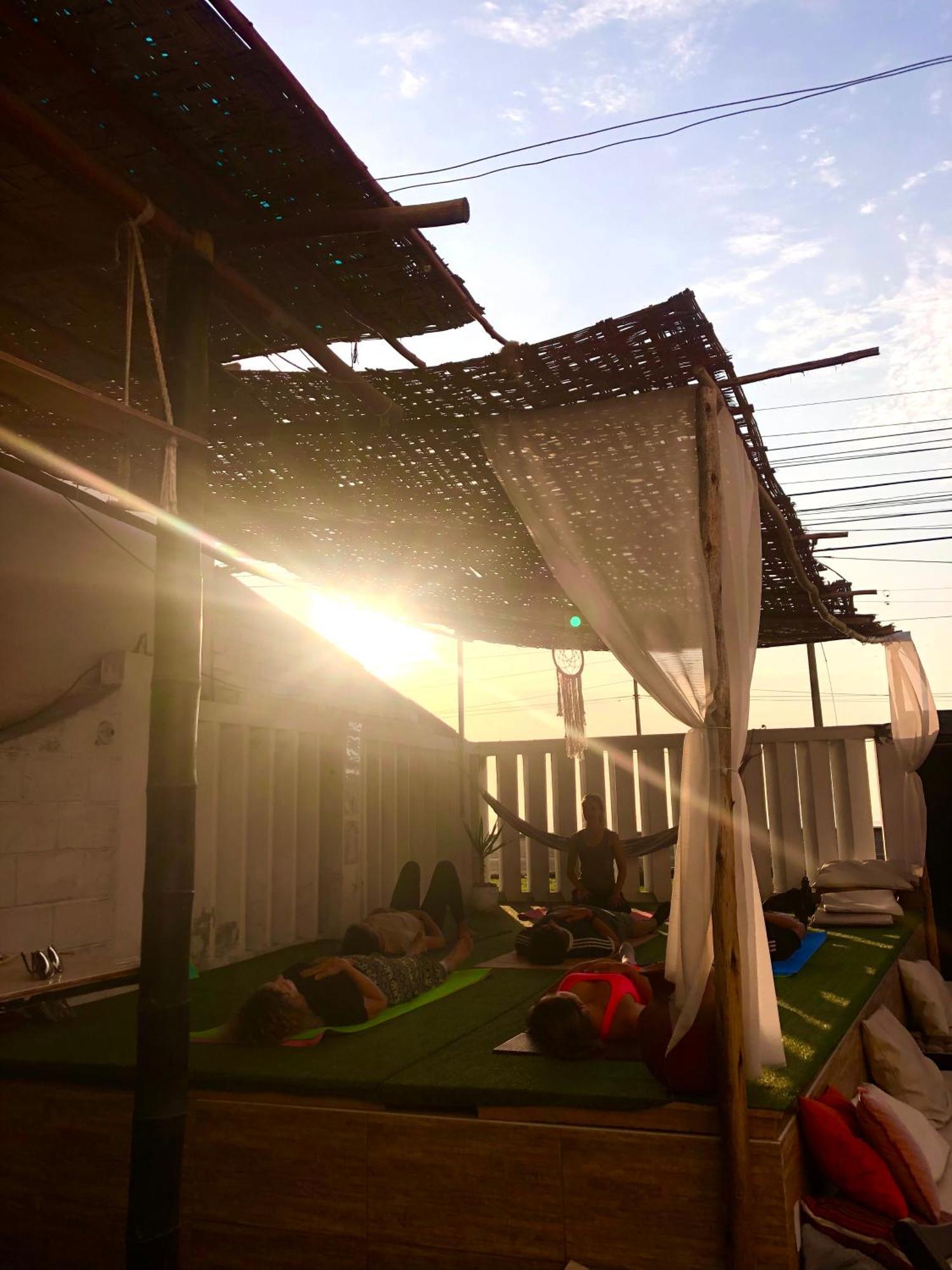 Pointbreak Surf Camp Hostel Huanchaco Exterior foto